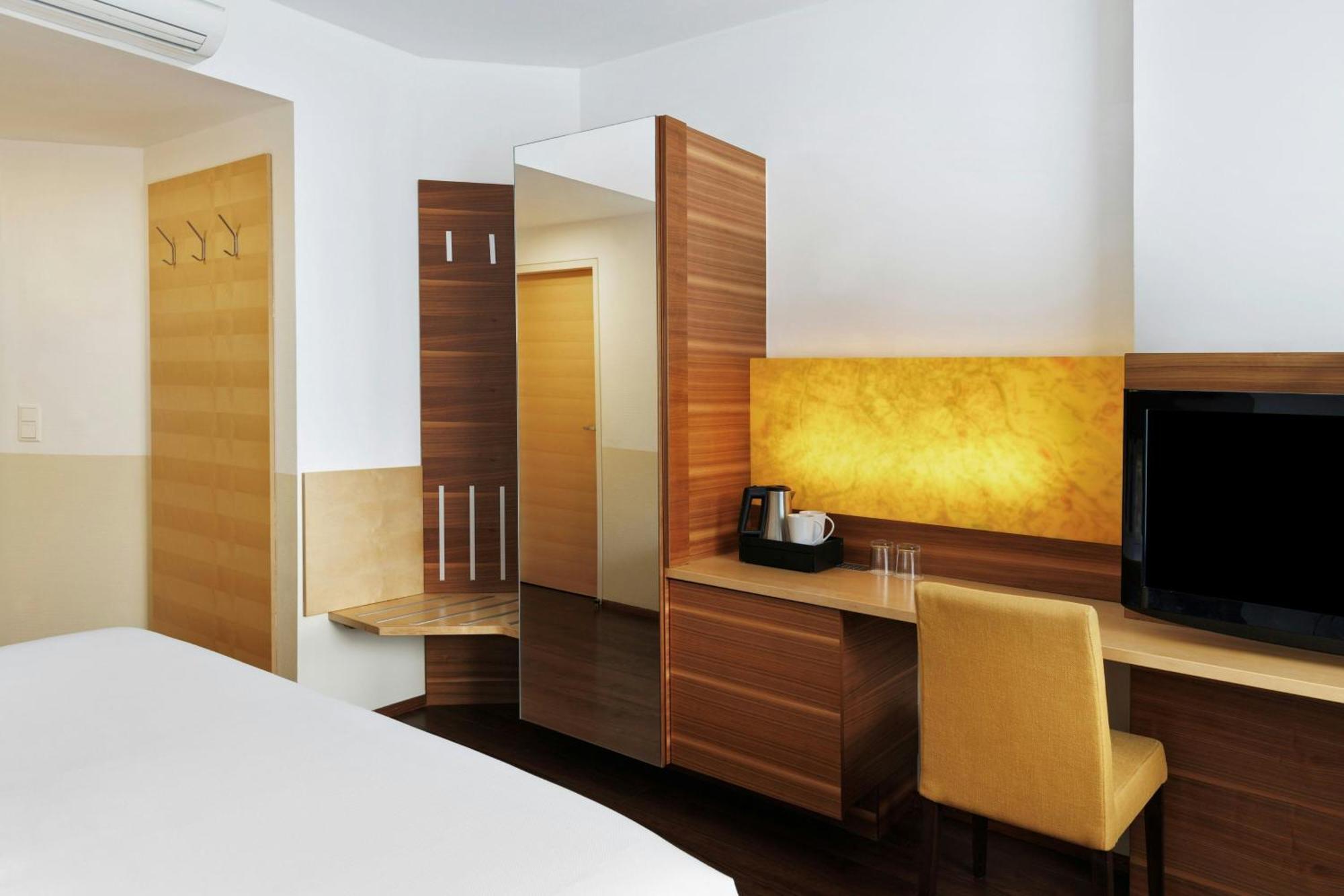 Standard King Room,1722884876:JPEG